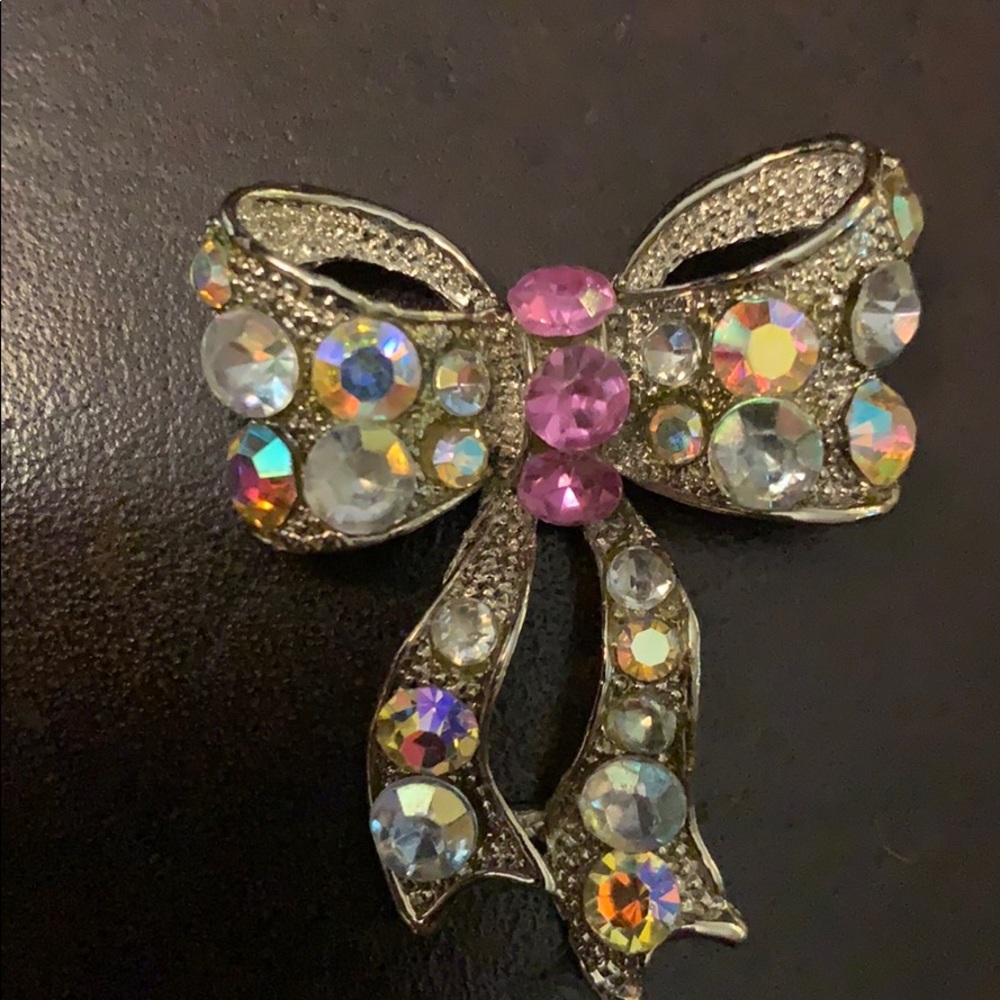 Multi color bow brooch